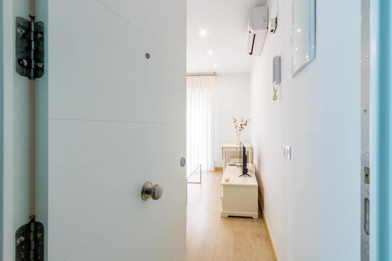 Charming 2 Bedroom Apartment Triana Bridge By Ocityzen Sevilla Eksteriør billede