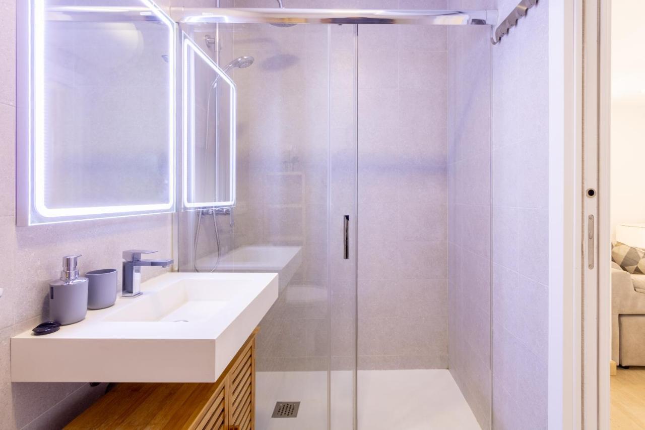 Charming 2 Bedroom Apartment Triana Bridge By Ocityzen Sevilla Eksteriør billede